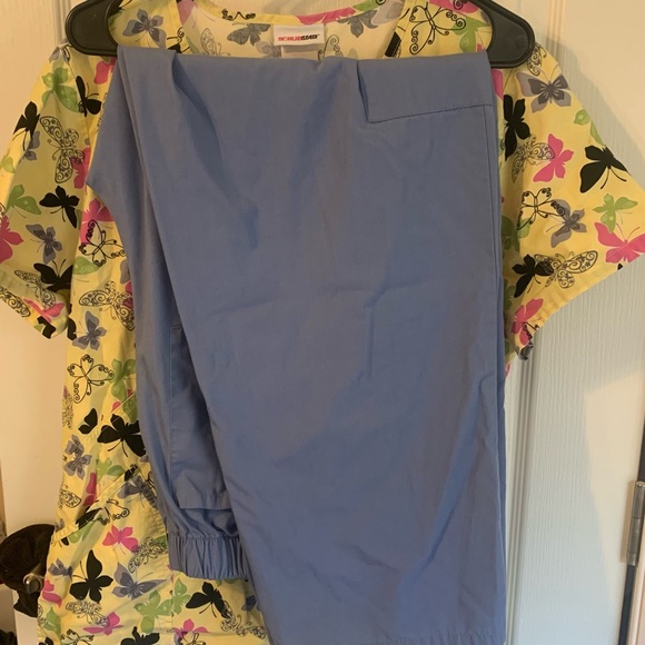 Scrub Star Butterfly Yellow Top Blue Pant Size XL Woman’s Scrubs Set - Picture 2 of 5